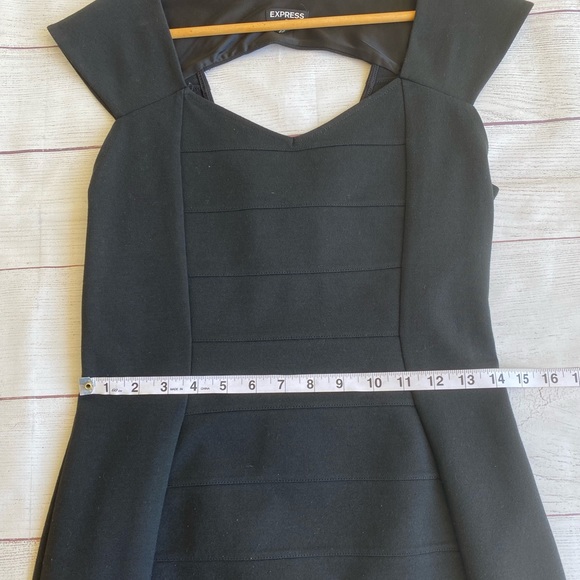 EXPRESS Dress - Picture 4 of 8